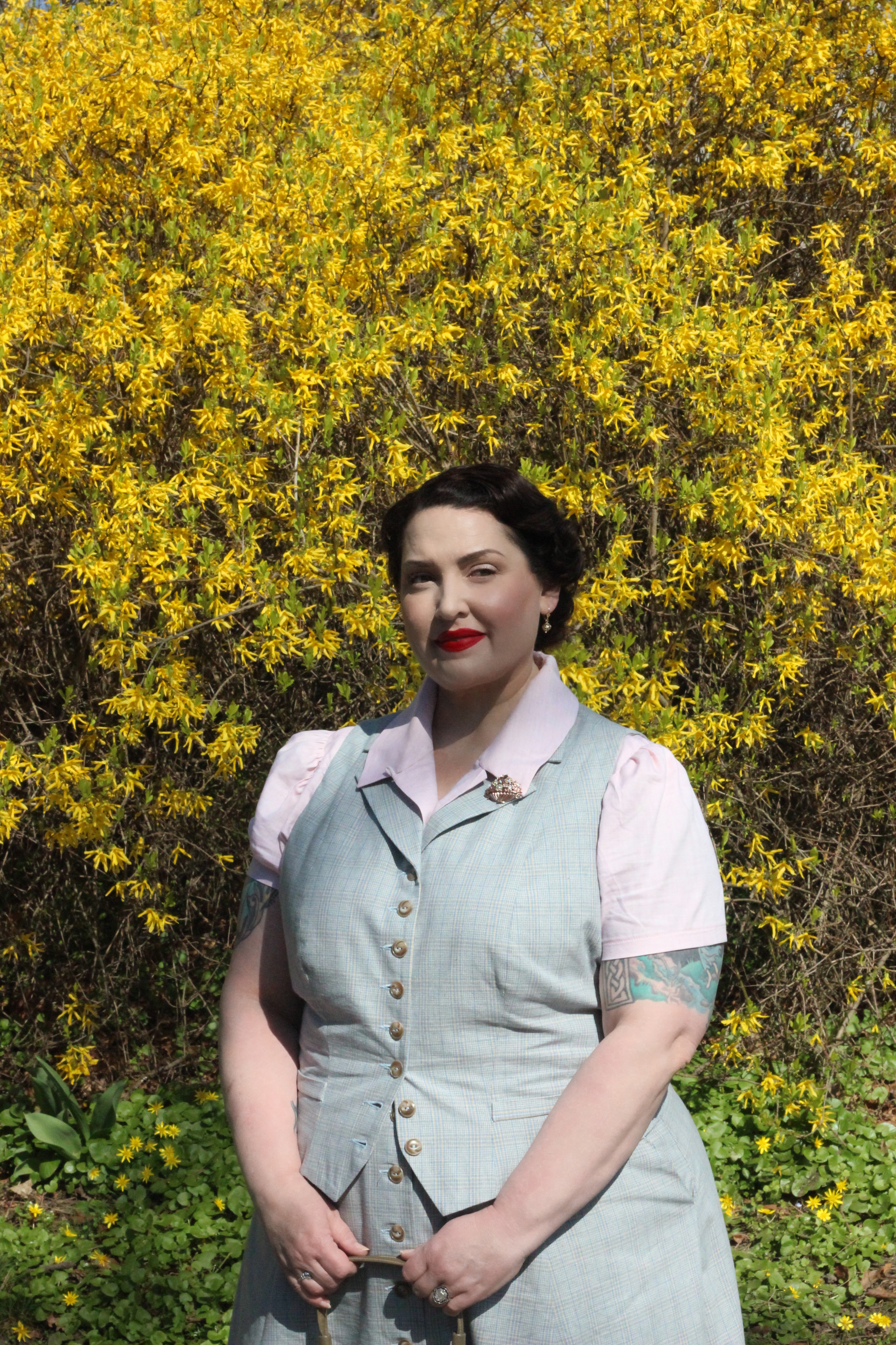 vintage inspired spring outfit plaid skirt
